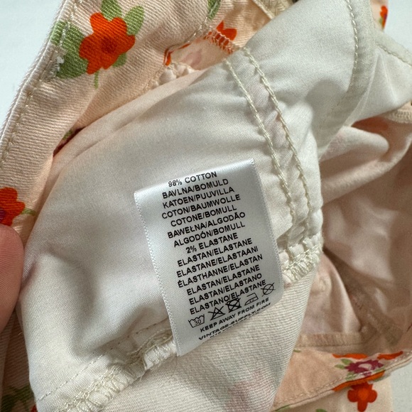 VINTAGE SUPPLY Ditsy Floral Flare Leg Jeans- Women’s Size US10 - Picture 10 of 12